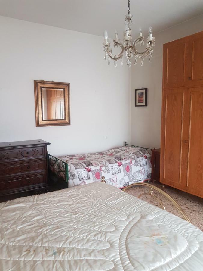 Emanuela Apartment Умбертиде Екстериор снимка